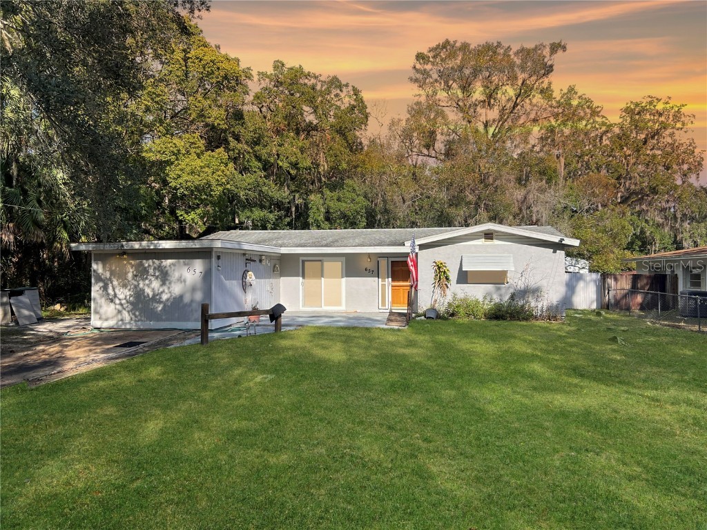 657 NE 11th Street Crystal River FL 34428 TB8335264 image1