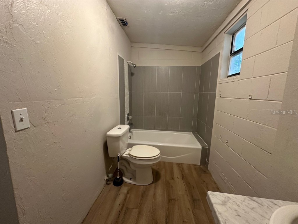 657 NE Waldo Road Gainesville FL 32641 GC535848 image17