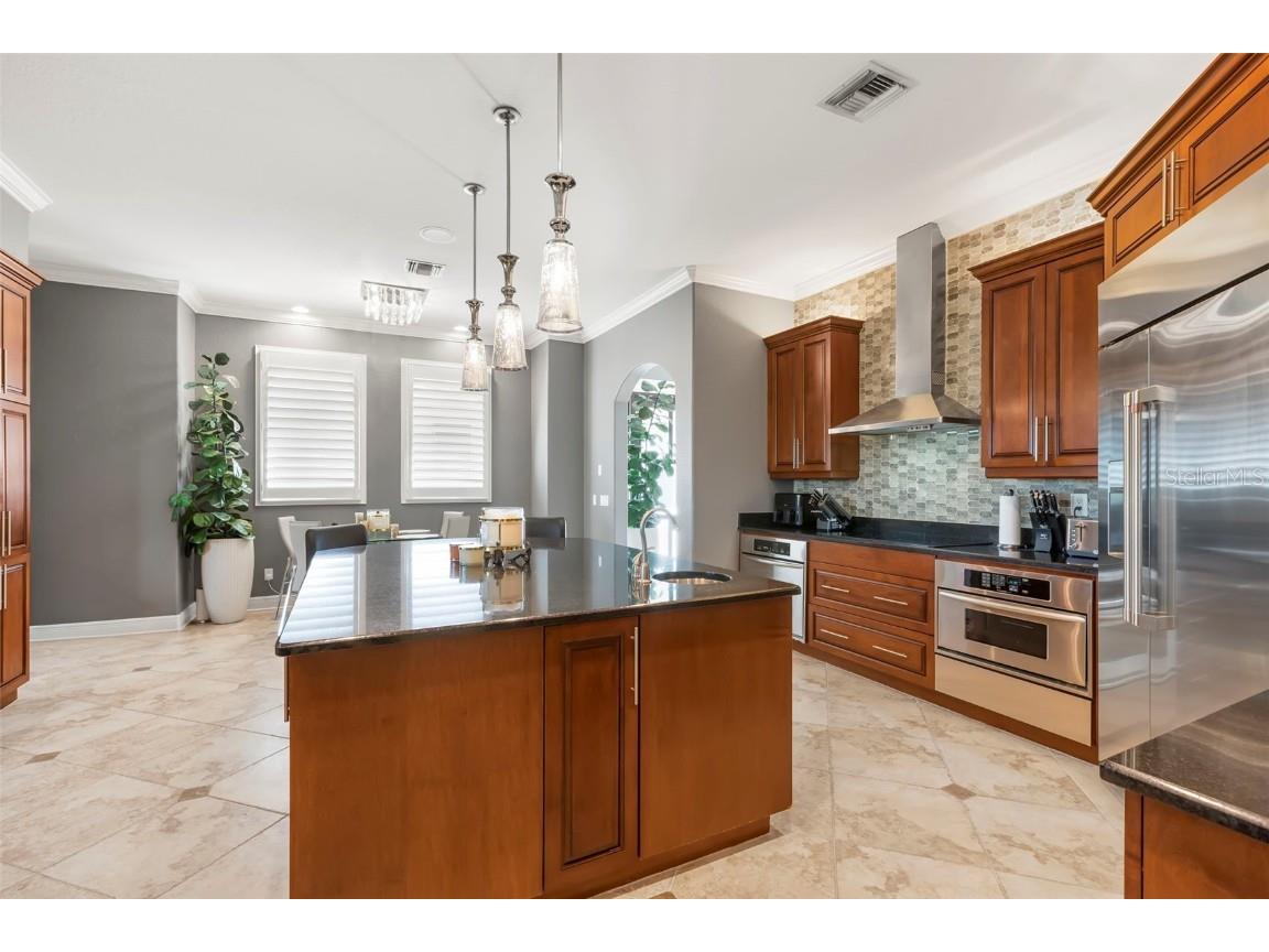 657 Saxony Boulevard Saint Petersburg FL 33716 TB8440826 image12