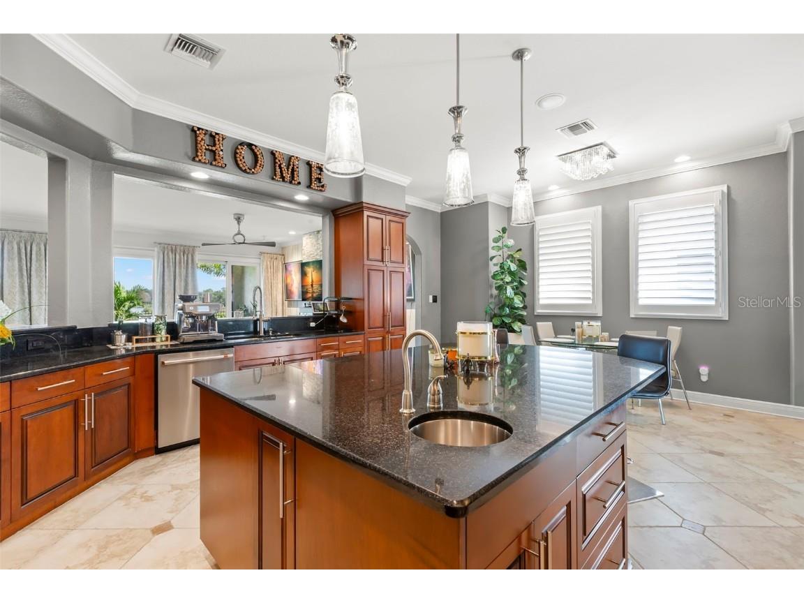 657 Saxony Boulevard Saint Petersburg FL 33716 TB8440826 image14