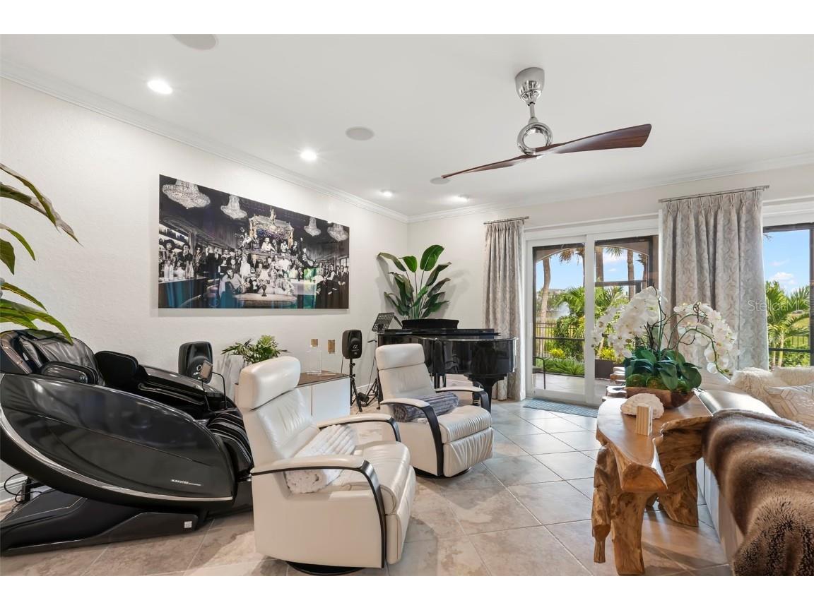 657 Saxony Boulevard Saint Petersburg FL 33716 TB8440826 image18