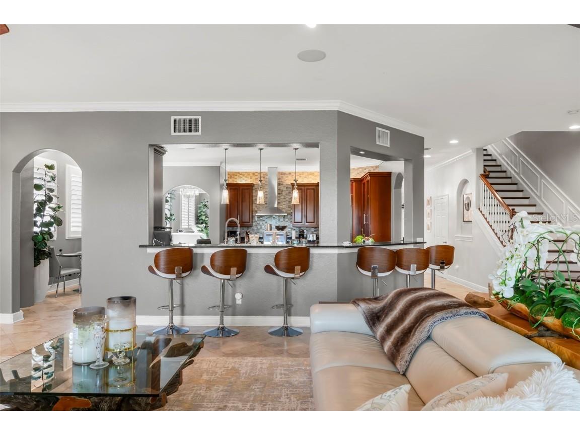 657 Saxony Boulevard Saint Petersburg FL 33716 TB8440826 image8