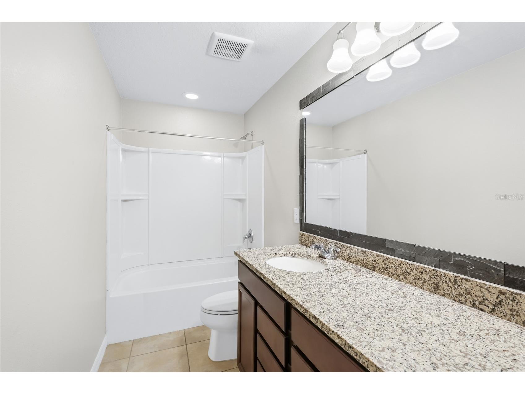 6574 Kenava Loop Palmetto FL 34221 A4695083 image32