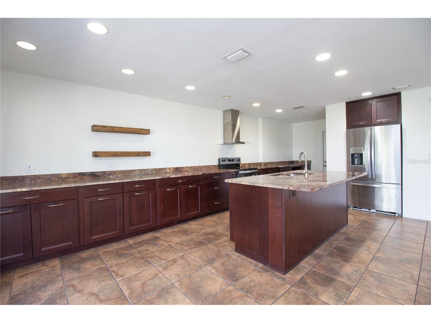 6575 Green Valley Drive Seminole FL 33777 TB8470303 image5