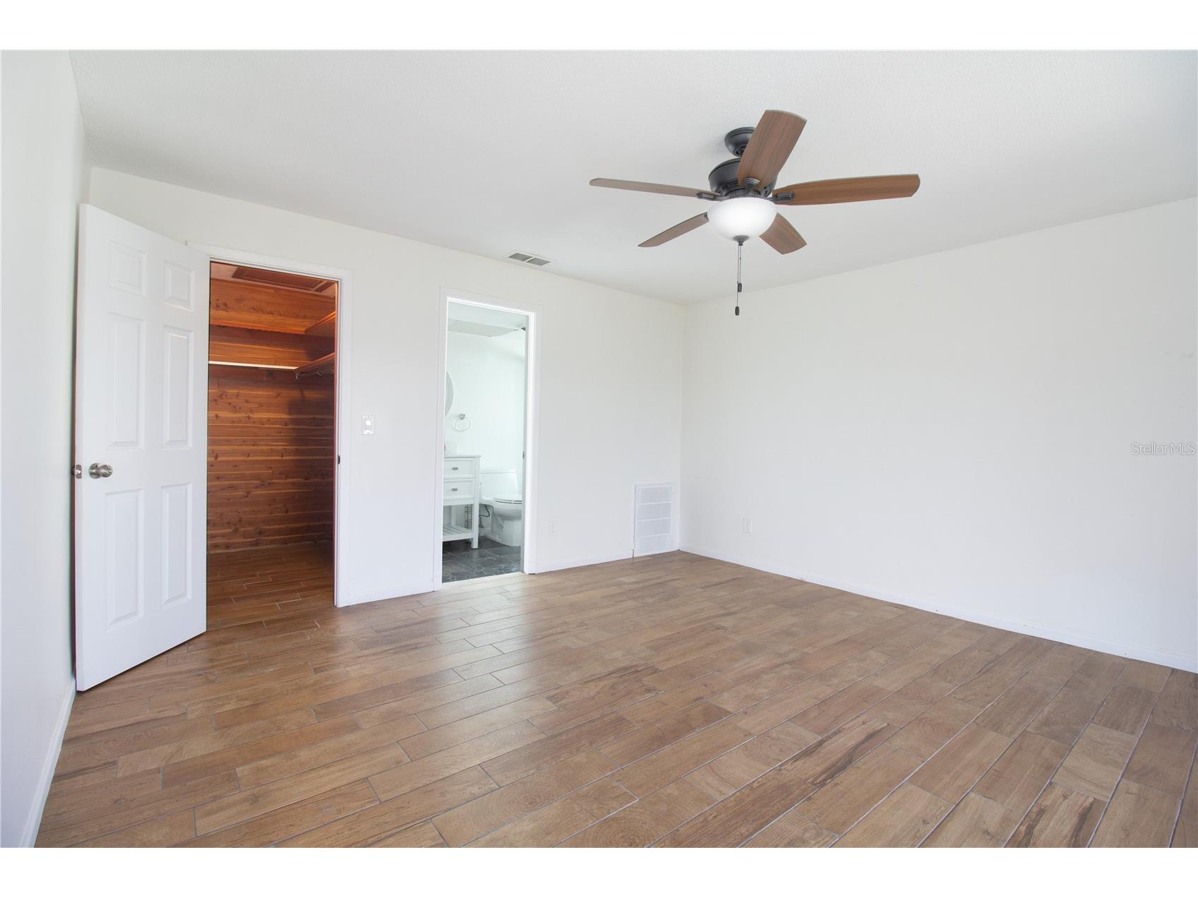 6575 Green Valley Drive Seminole FL 33777 TB8470303 image9