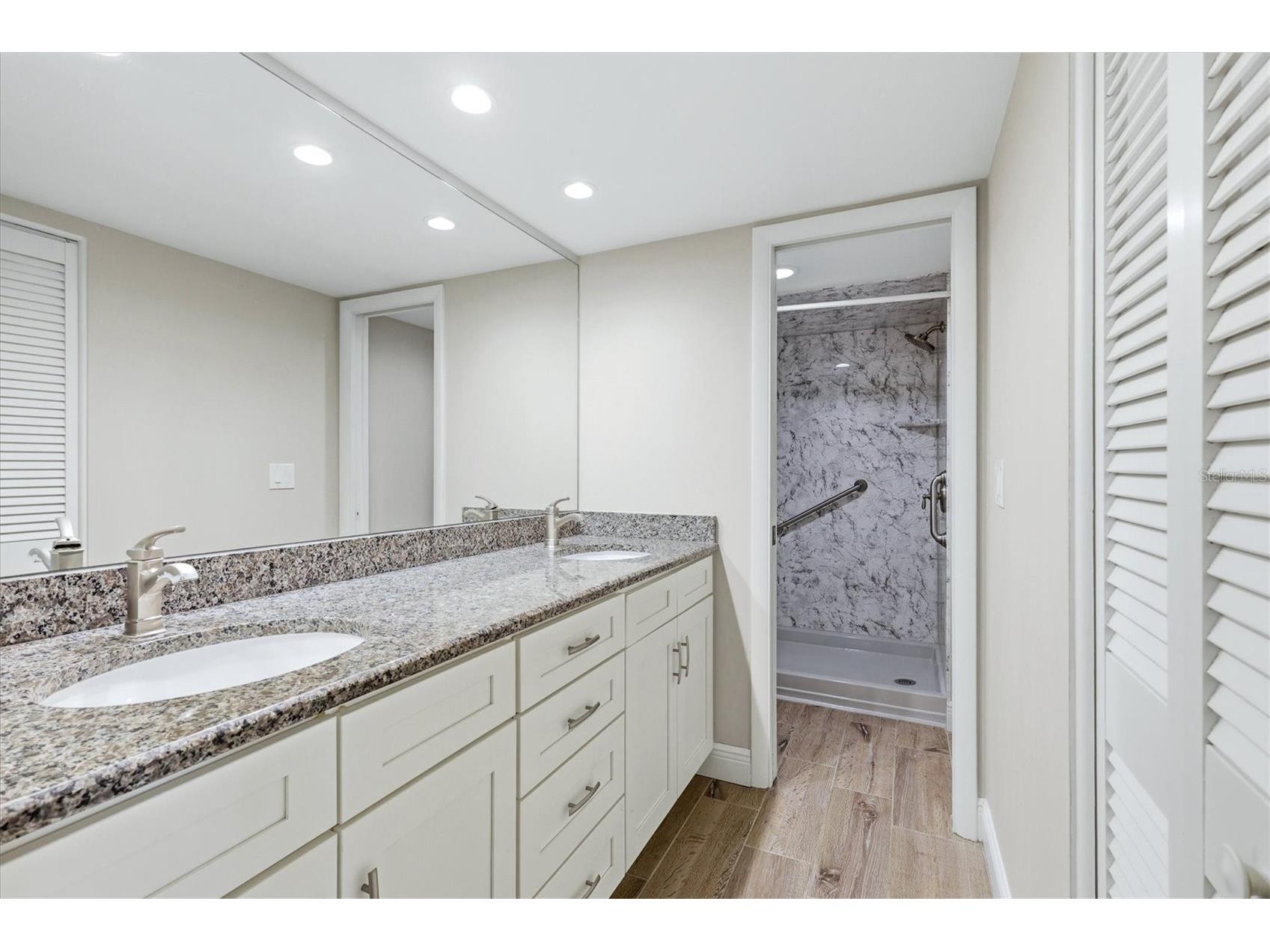 6579 Mauna Loa Boulevard Sarasota FL 34241 A4685839 image12