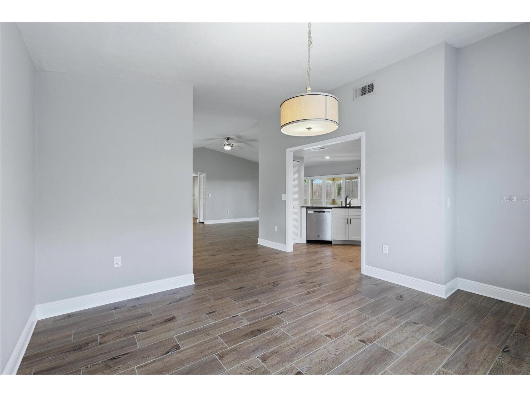 6579 Mauna Loa Boulevard Sarasota FL 34241 A4685839 image23