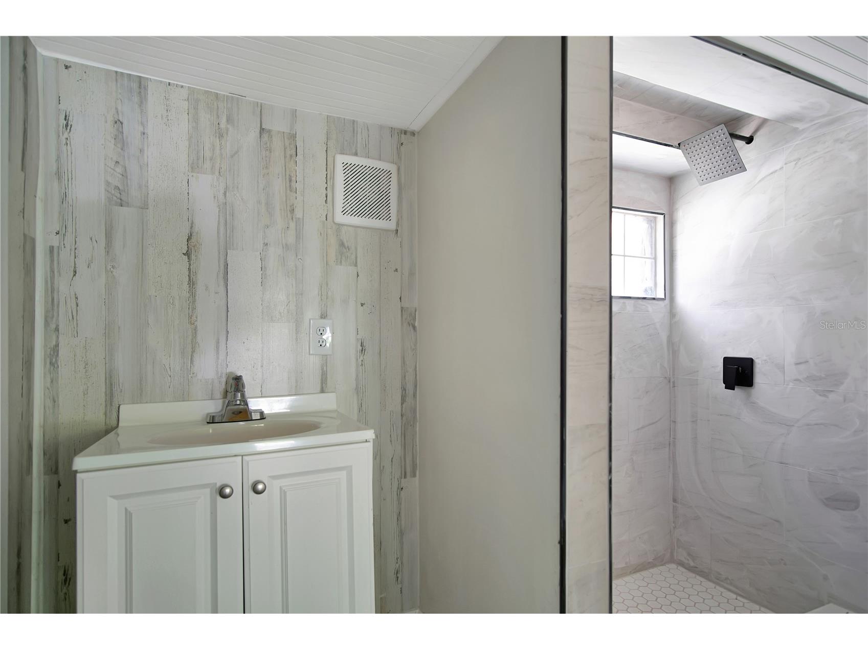 658 Avenue B NW Winter Haven FL 33881 P4938796 image10