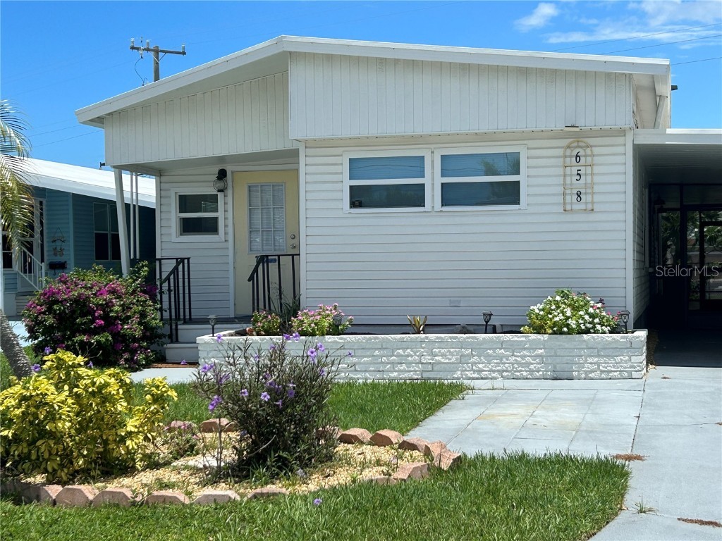 658 N Green Circle Venice FL 34285 N6133396 image1