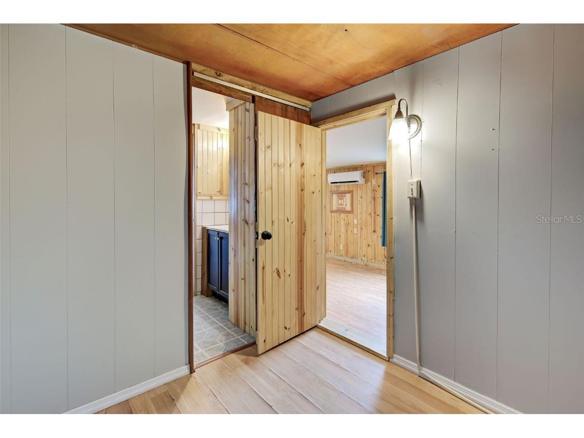 658 Via Cala Englewood FL 34224 C7502880 image9