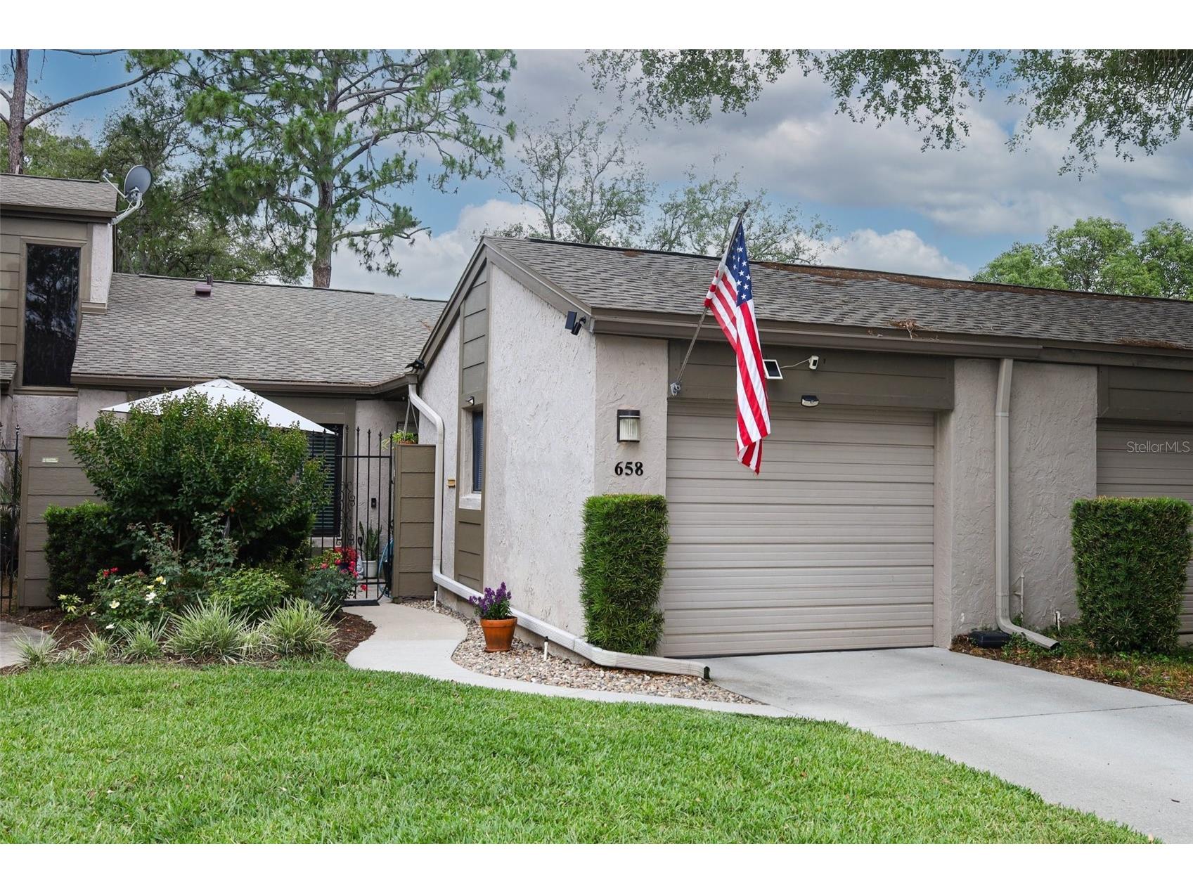 658 Woodridge Drive Fern Park FL 32730 - Lake of The Woods O6405078 image1