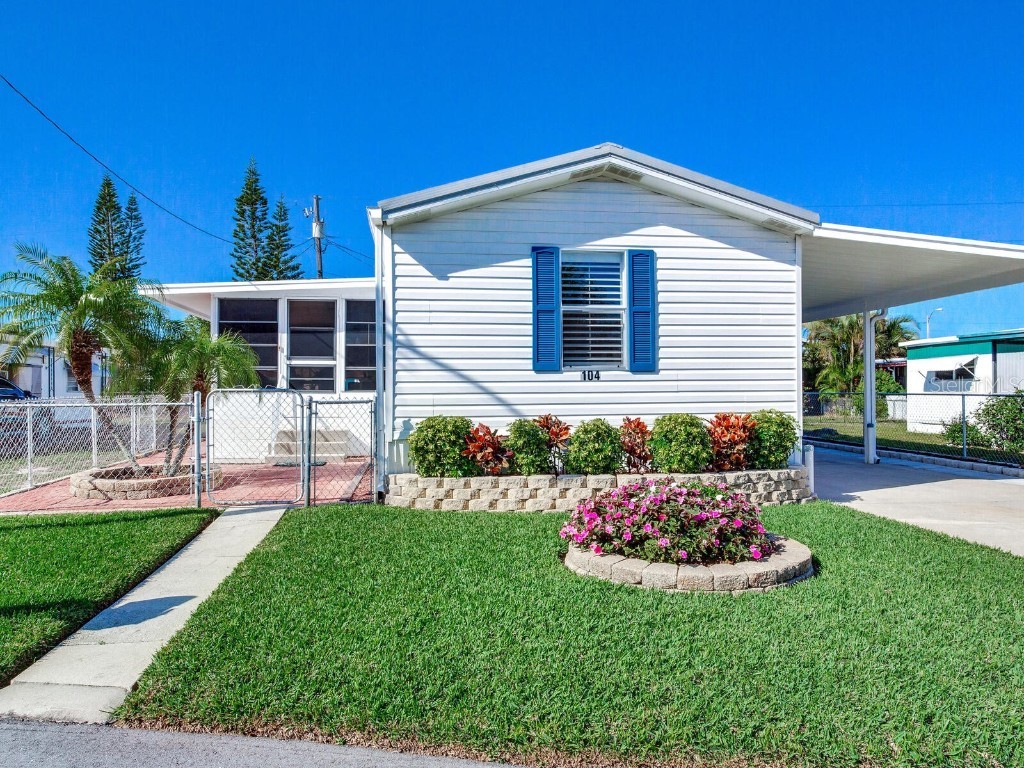 6580 Seminole Boulevard #104 Seminole FL 33772 U8190311 image1