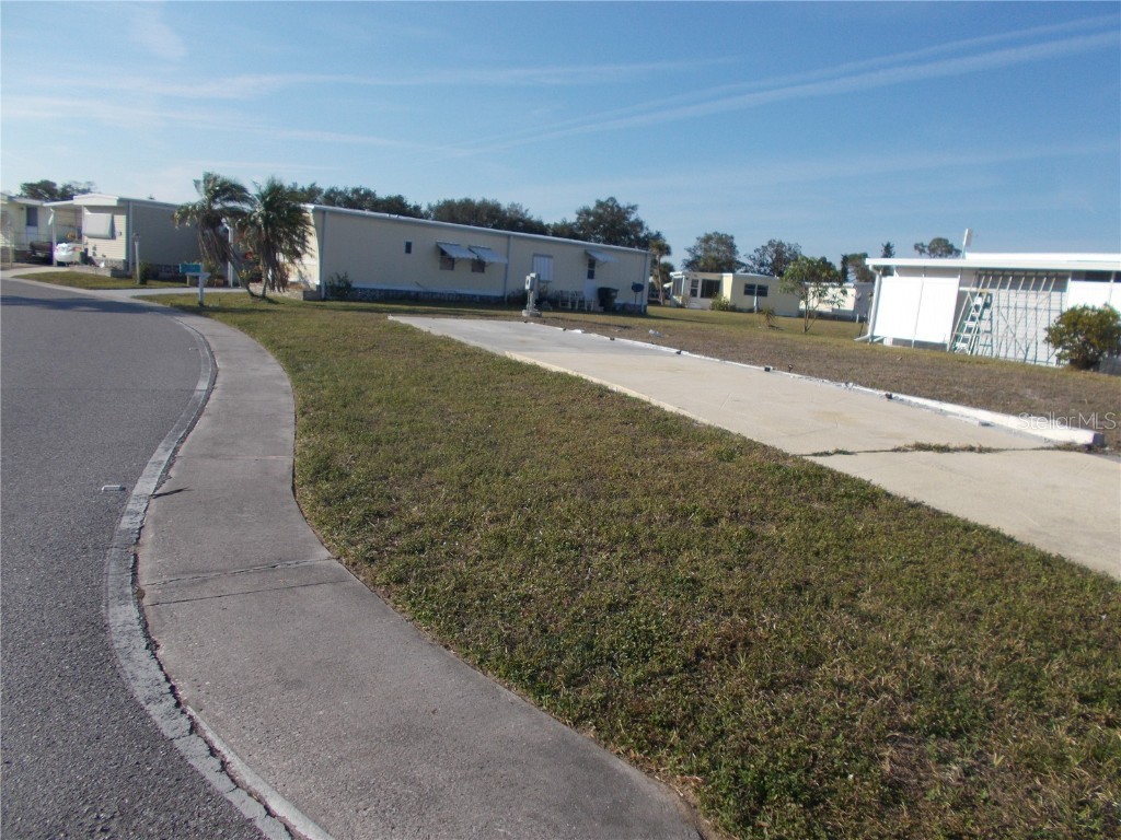 6581 Center Lane North Port FL 34287 C7475651 image1
