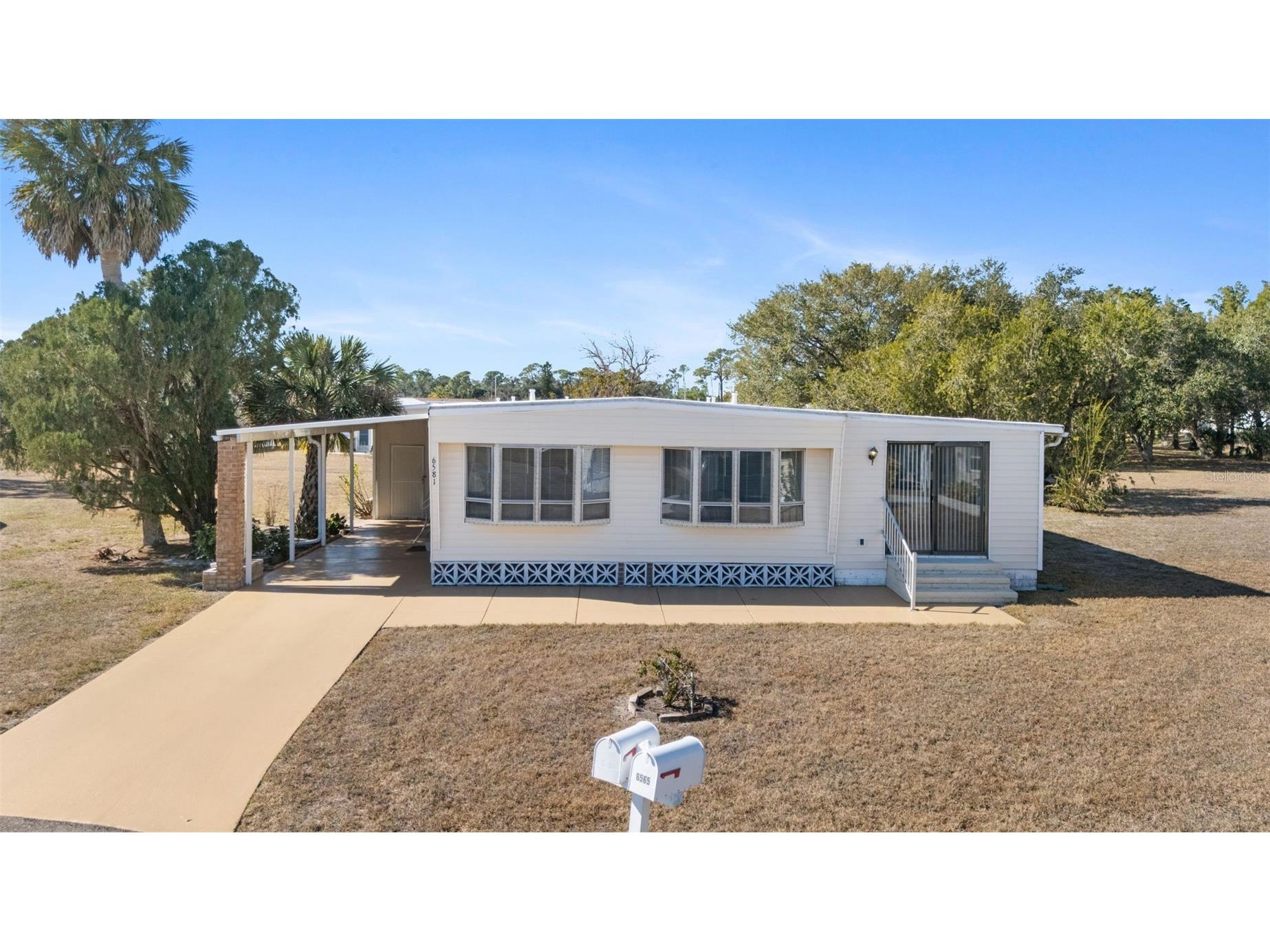 6581 Honu Court North Port FL 34287 C7521622 image1