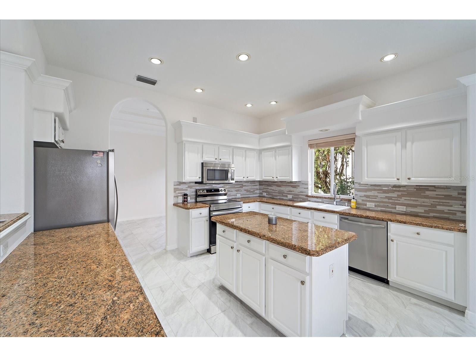 6585 Waters Edge Way Lakewood Ranch FL 34202 A4678812 image11