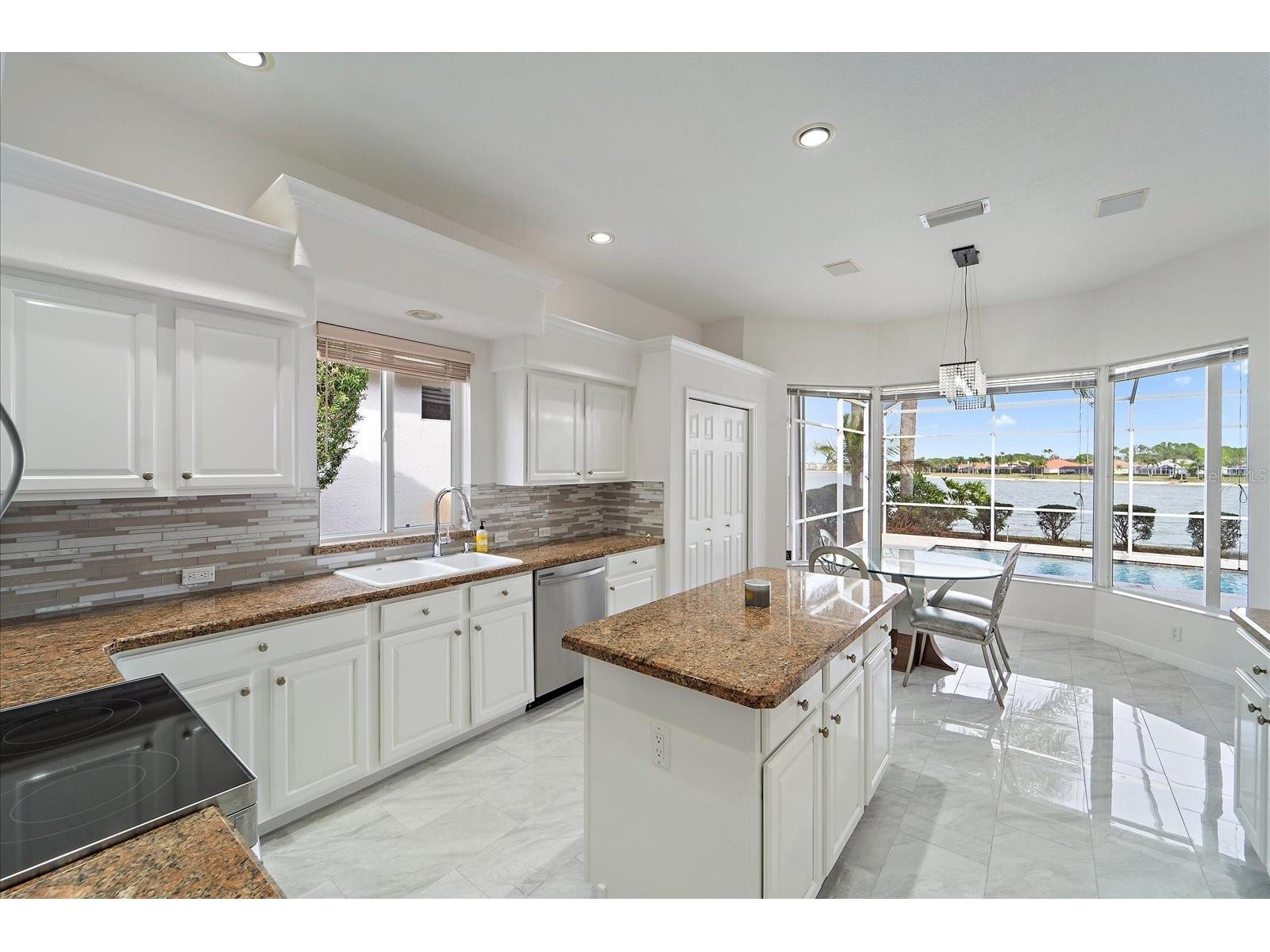 6585 Waters Edge Way Lakewood Ranch FL 34202 A4678812 image14