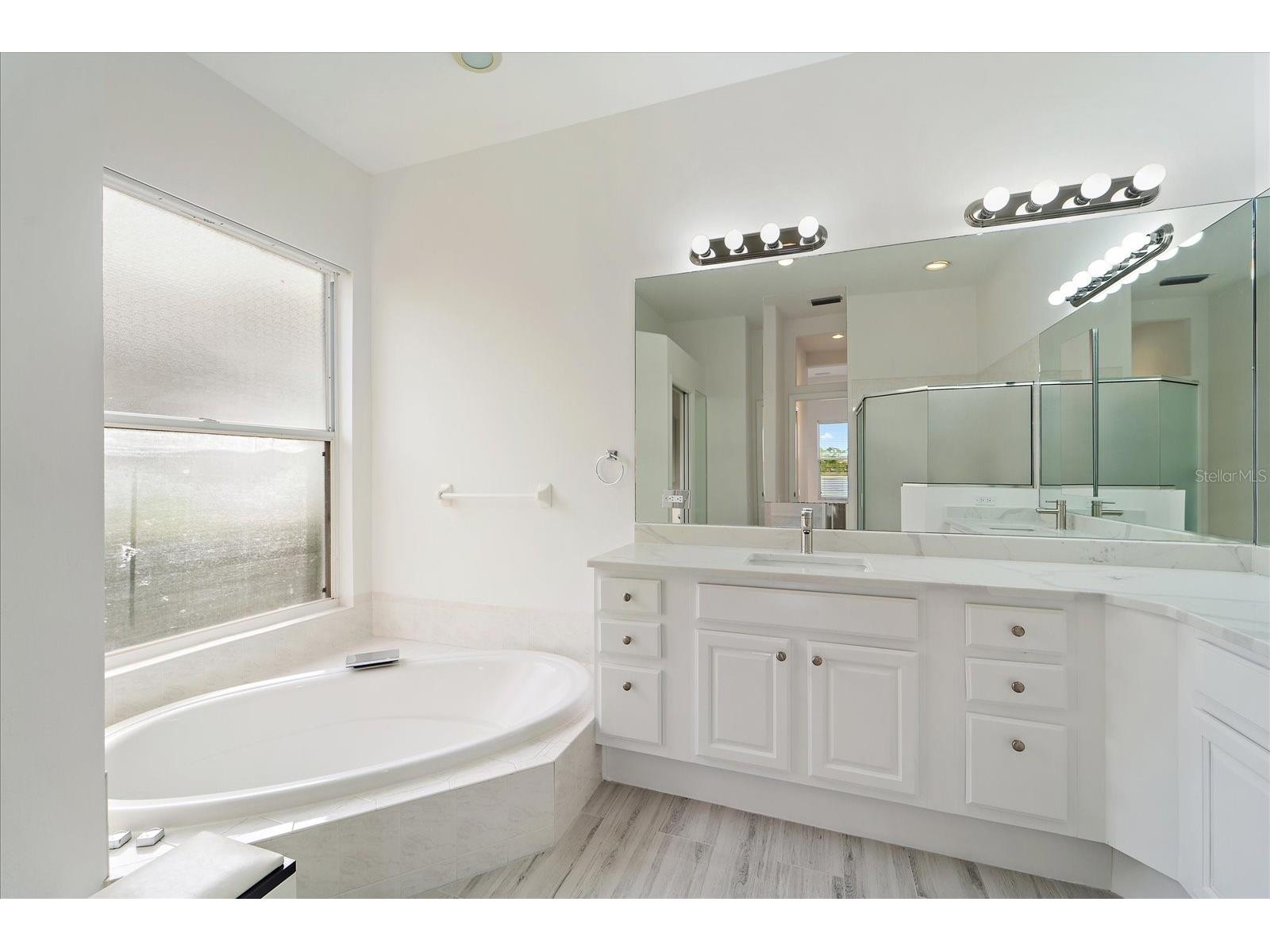 6585 Waters Edge Way Lakewood Ranch FL 34202 A4678812 image21