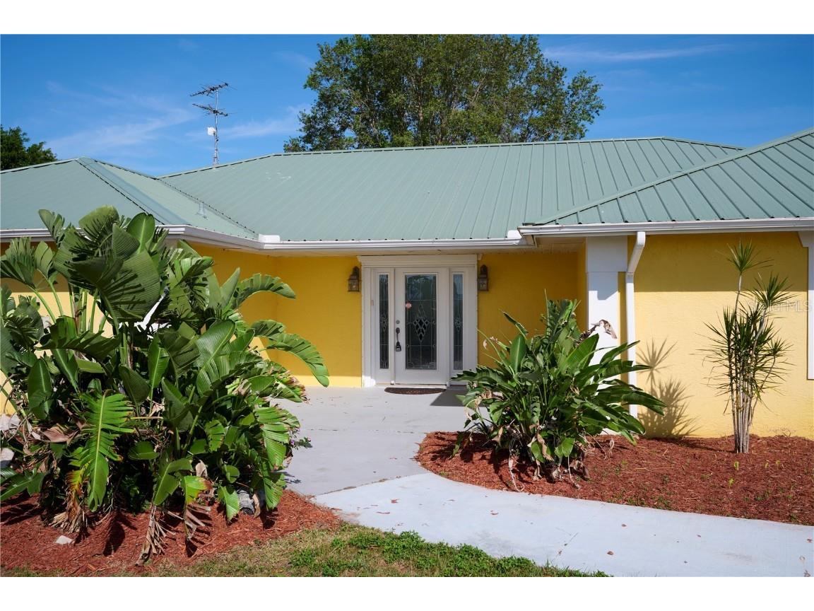 6589 Banyan Drive Indian Lake Estates FL 33855 - LAKE WALK IN WATER TB8370890 image2