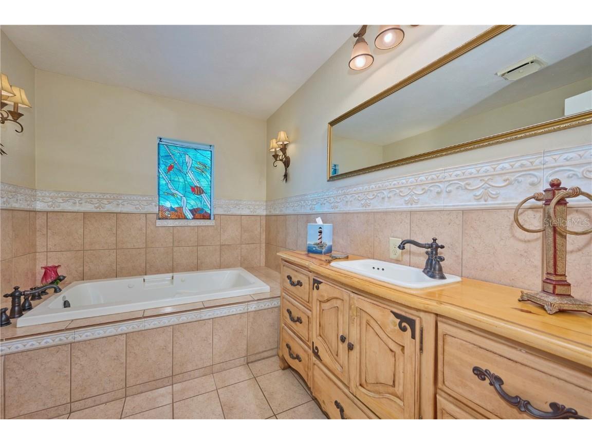 6589 Banyan Drive Indian Lake Estates FL 33855 - LAKE WALK IN WATER TB8370890 image20