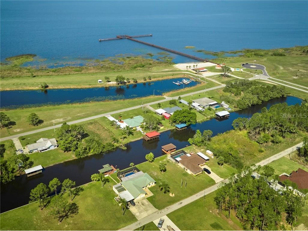 6589 Banyan Drive Indian Lake Estates FL 33855 - LAKE WALK IN WATER TB8370890 image3