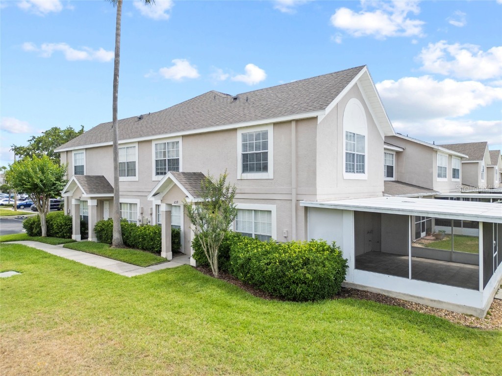 659 Kensington Lake Circle Brandon FL 33511 TB8385173 image1