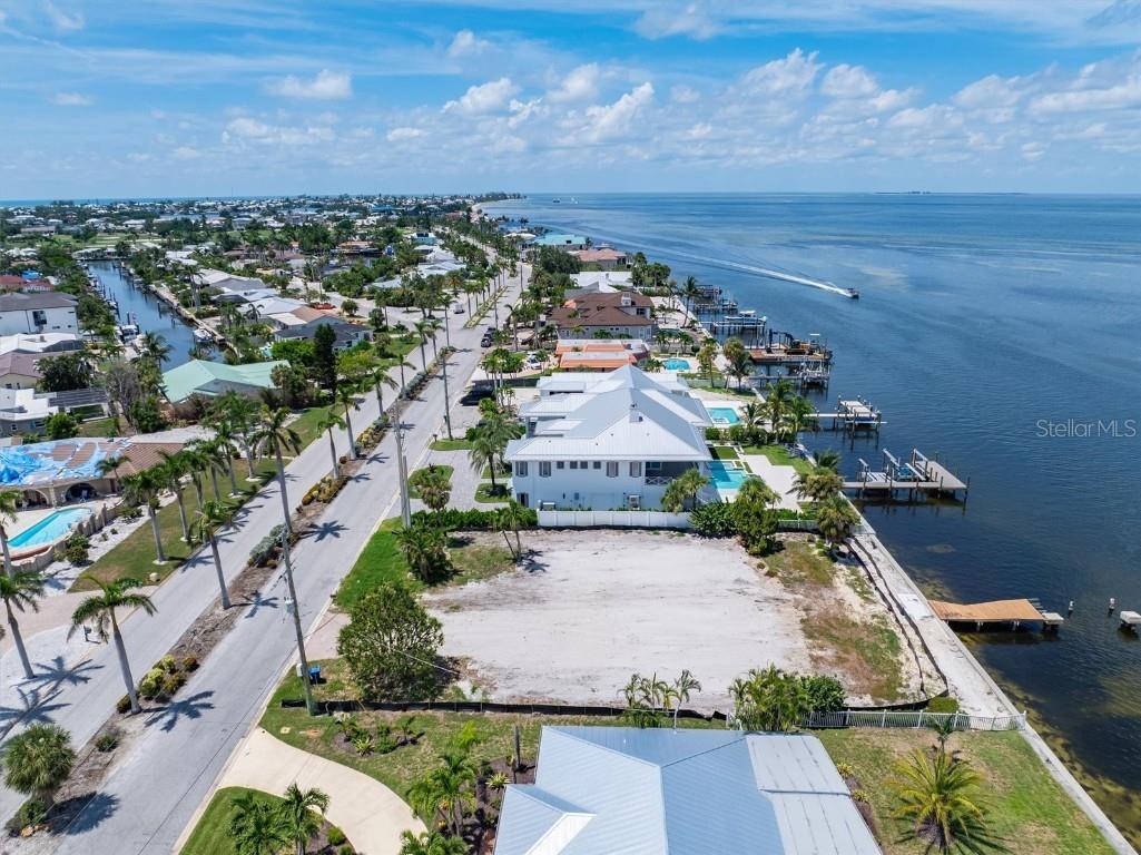 659 Key Royale Drive Holmes Beach FL 34217 - TAMPA BAY A4663623 image4