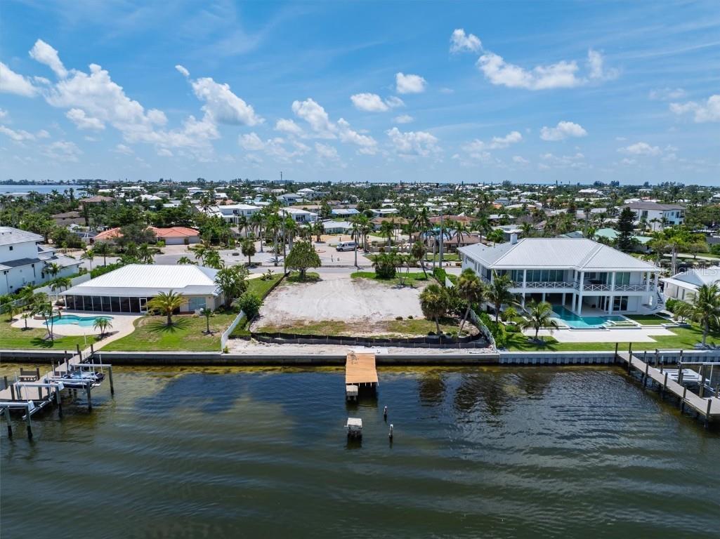 659 Key Royale Drive Holmes Beach FL 34217 - TAMPA BAY A4663623 image5