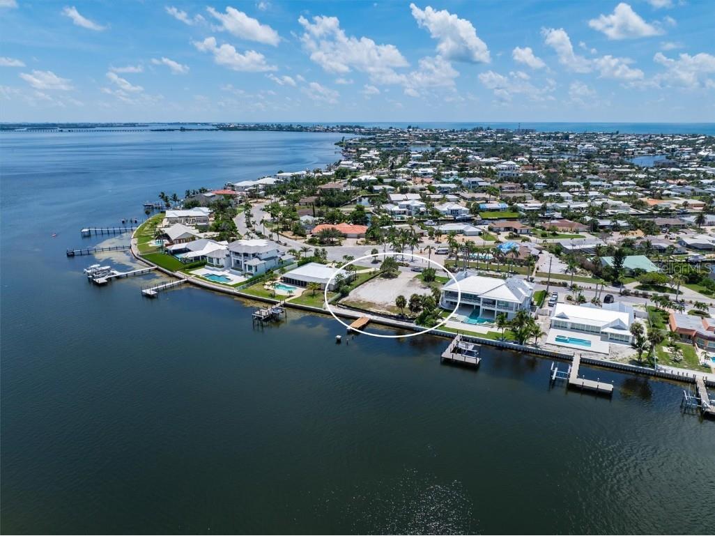 659 Key Royale Drive Holmes Beach FL 34217 - TAMPA BAY A4663623 image8