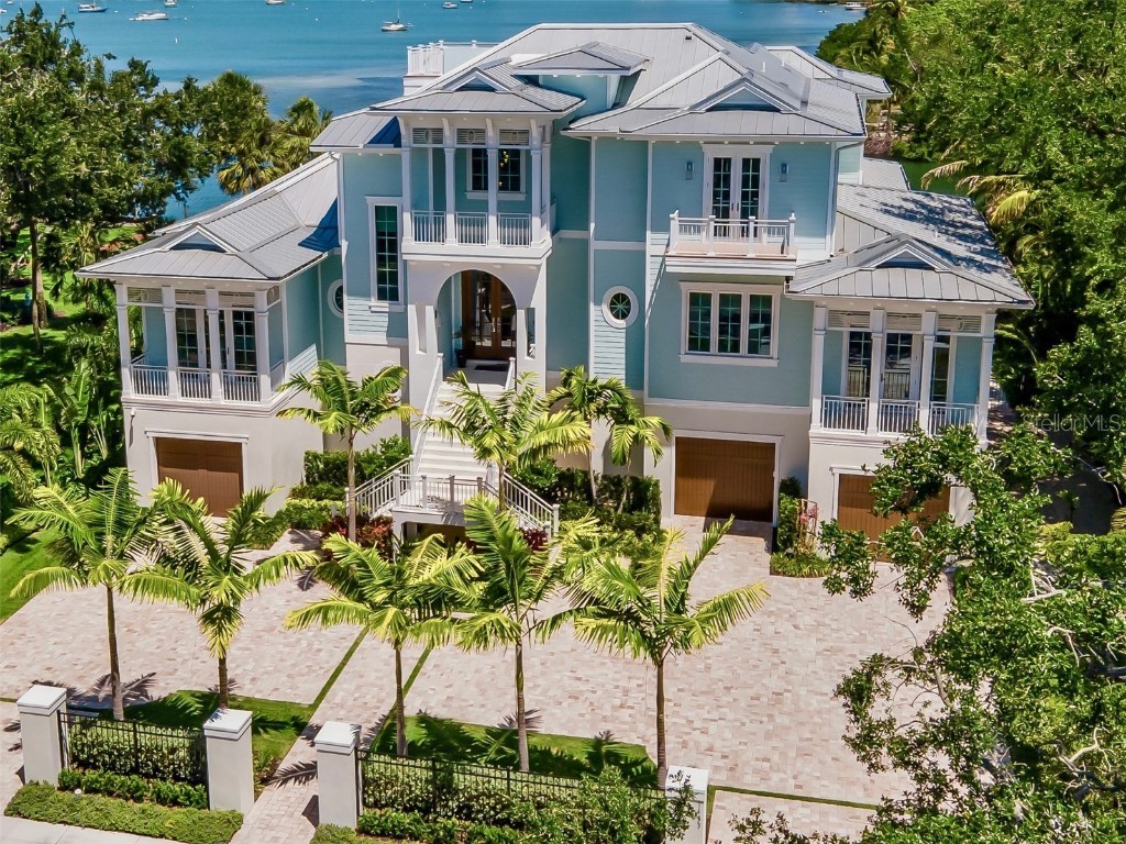 659 Key Royale Drive Holmes Beach FL 34217 - TAMPA BAY A4665652 image1