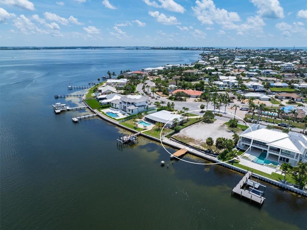 659 Key Royale Drive Holmes Beach FL 34217 - TAMPA BAY A4665652 image3