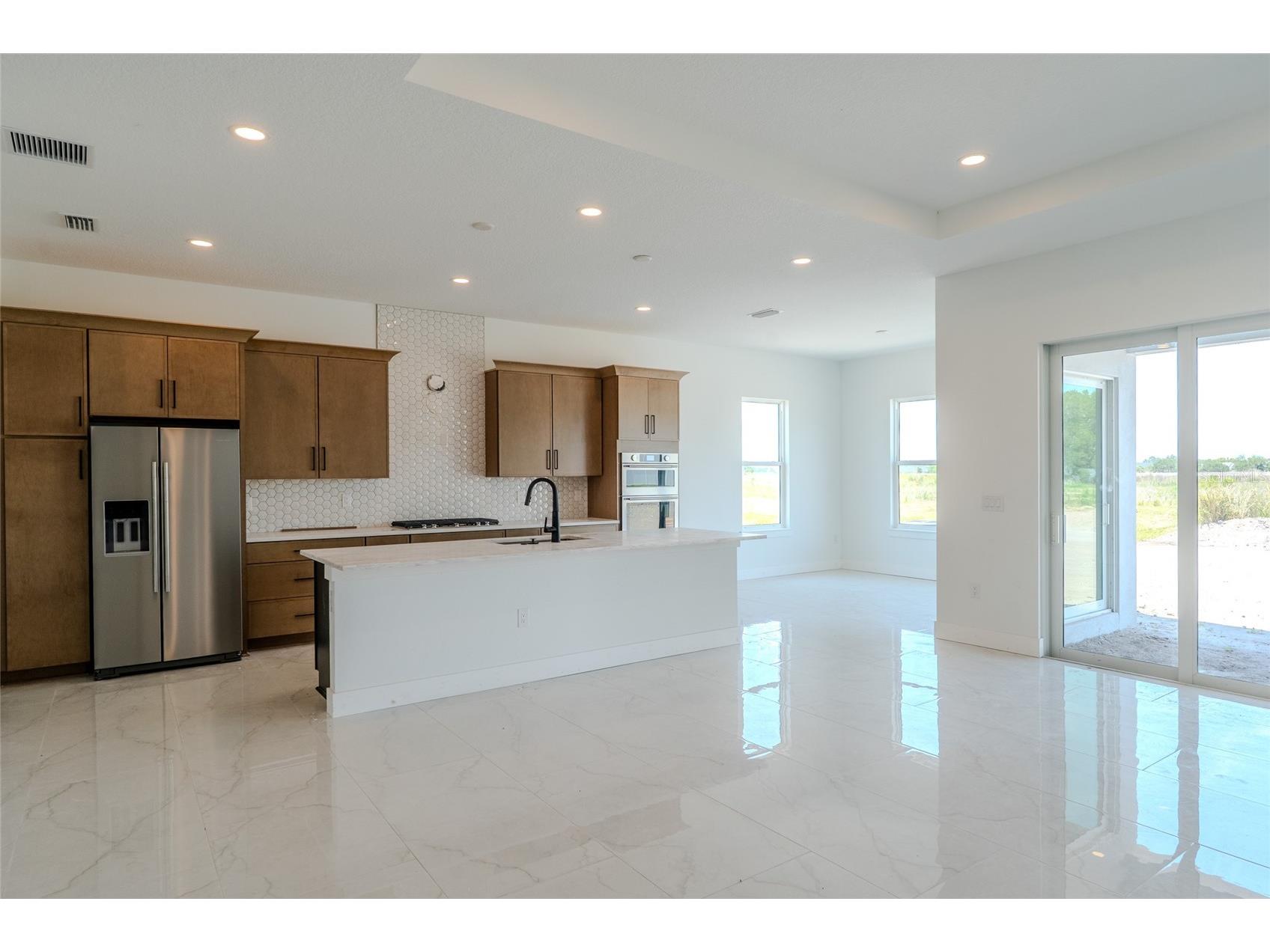 659 Maldives Trail Sarasota FL 34234 A4683422 image5