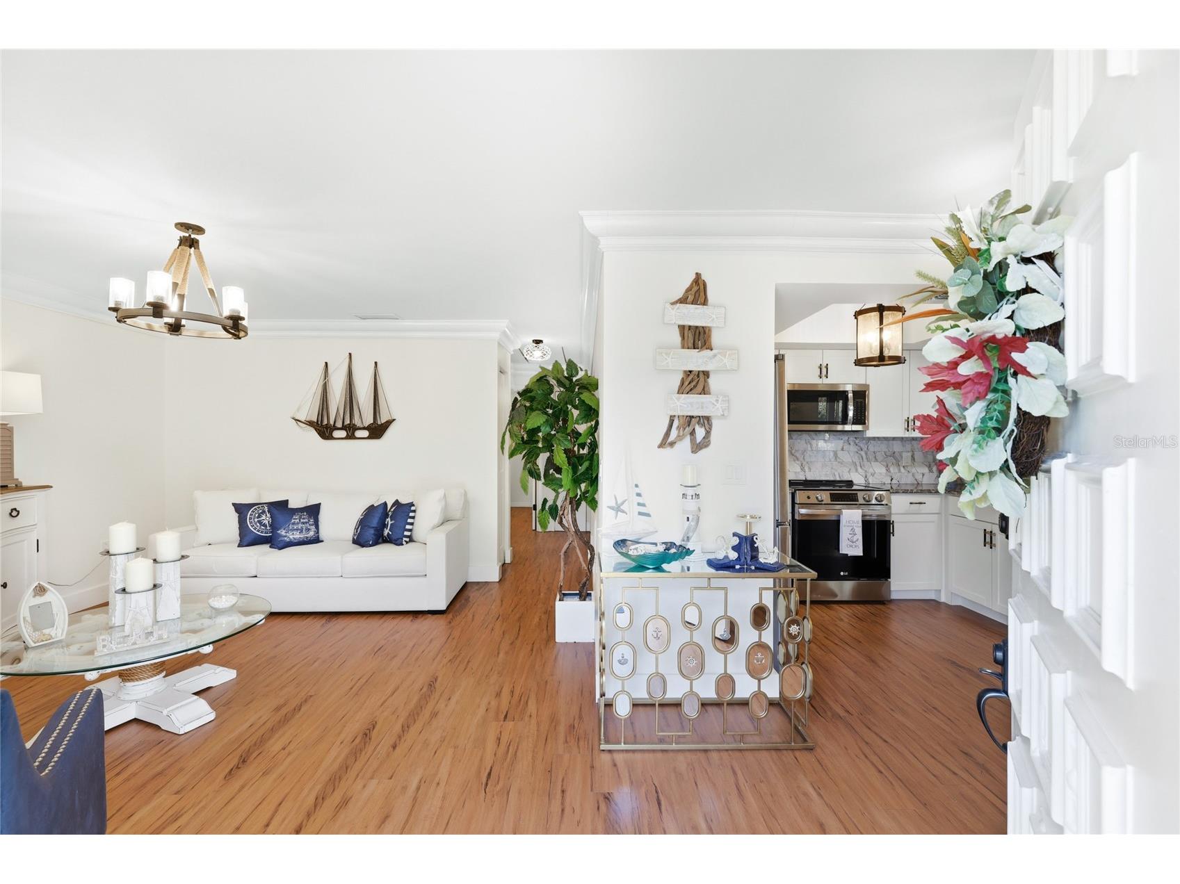 659 N Jefferson Avenue #659 Sarasota FL 34237 A4679563 image5