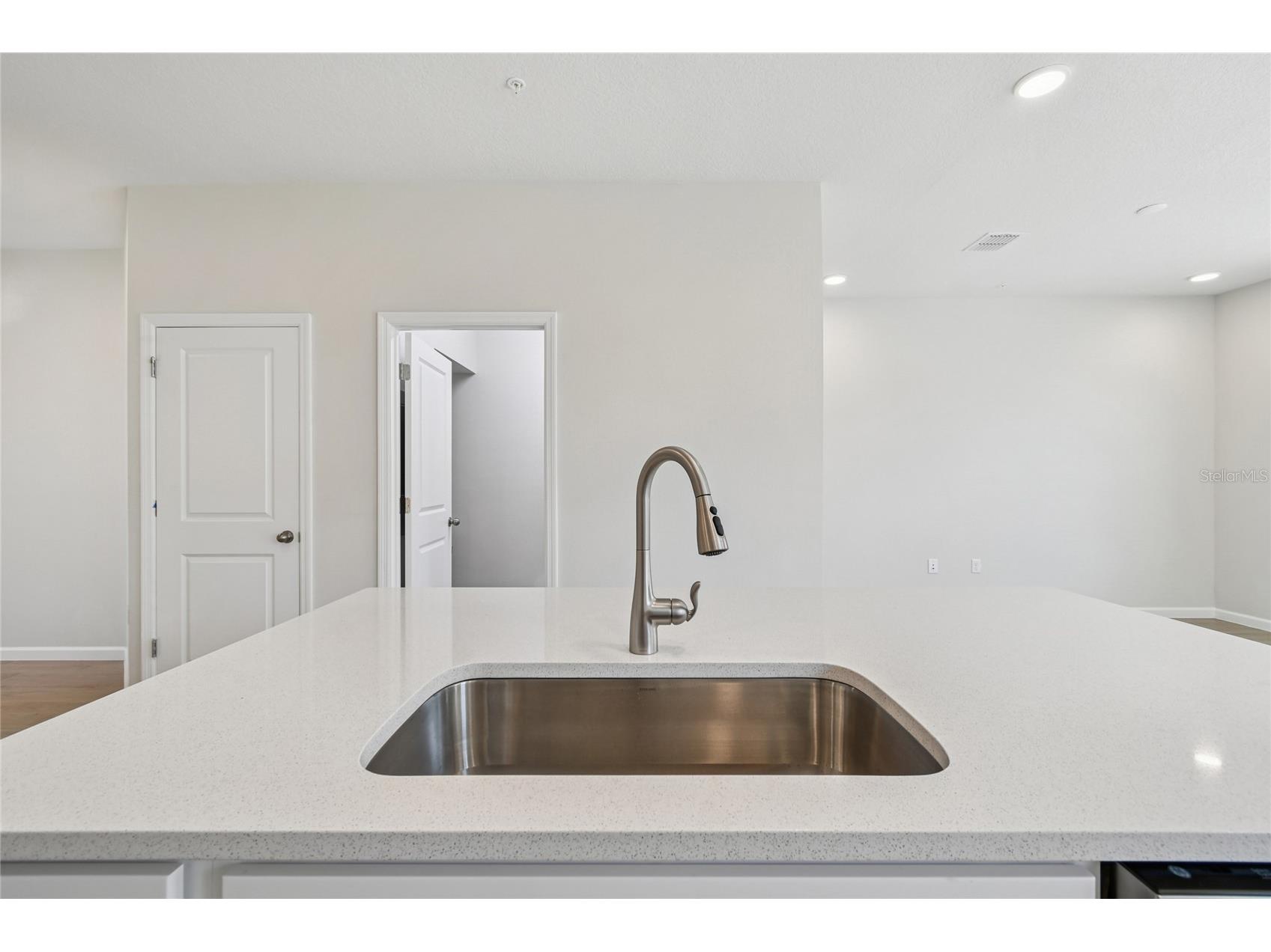 659 Pothos Street Apopka FL 32703 O6348326 image7