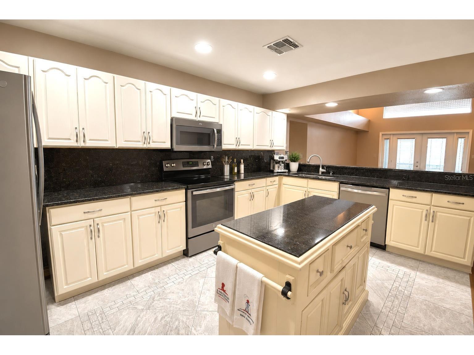 659 Sierra Circle Davenport FL 33837 P4938834 image14