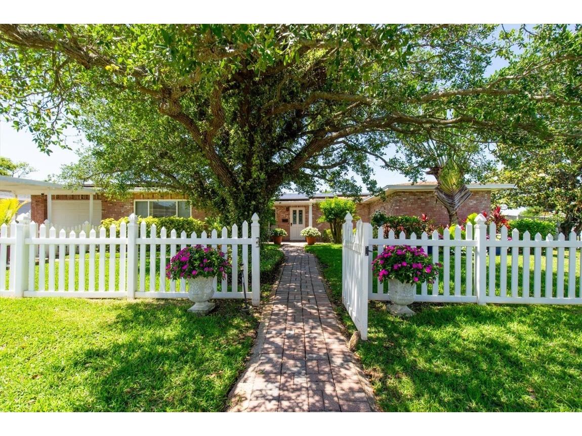 6592 19th Way N Saint Petersburg FL 33702 TB8369110 image1