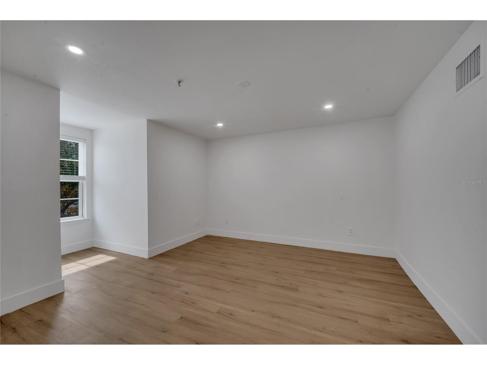 6593 Queens Borough Avenue #202 Orlando FL 32835 O6382951 image18