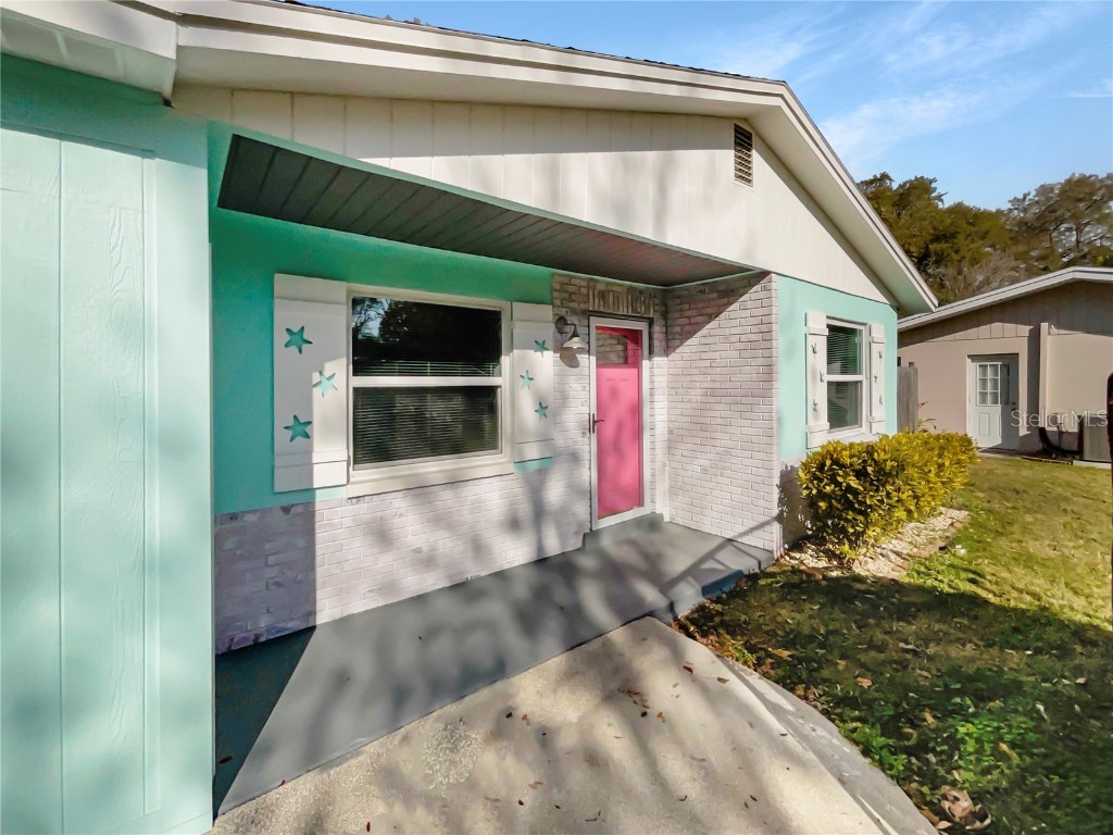 66 Arnoni Drive Dunedin FL 34698 O6183388 image1