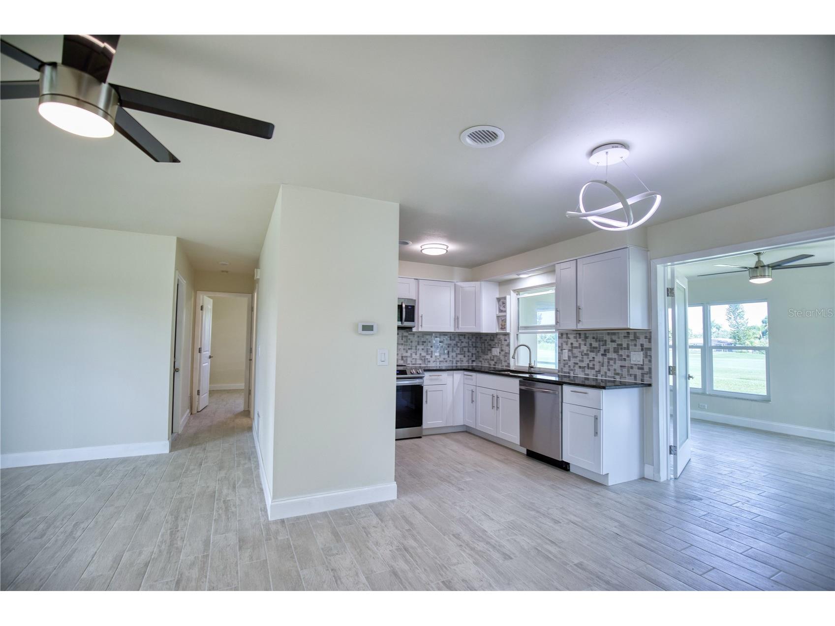 66 Oakland Hills Ct Rotonda West FL 33947 A4681306 image11