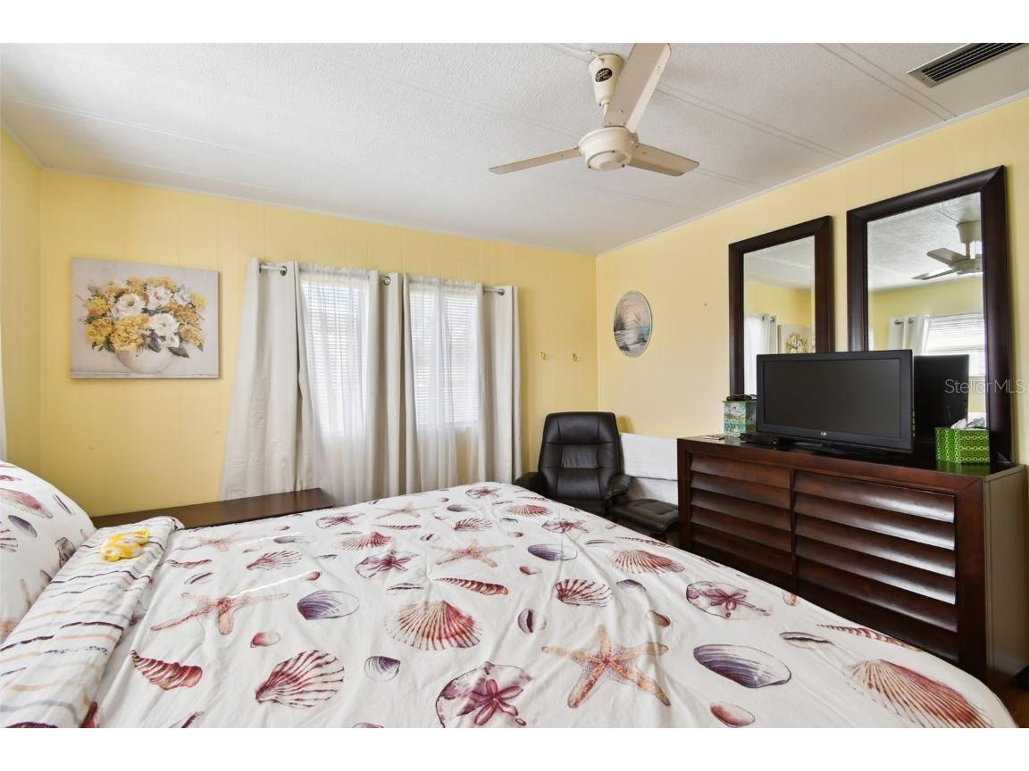 66 Royal Palm Circle Largo FL 33778 TB8373489 image43