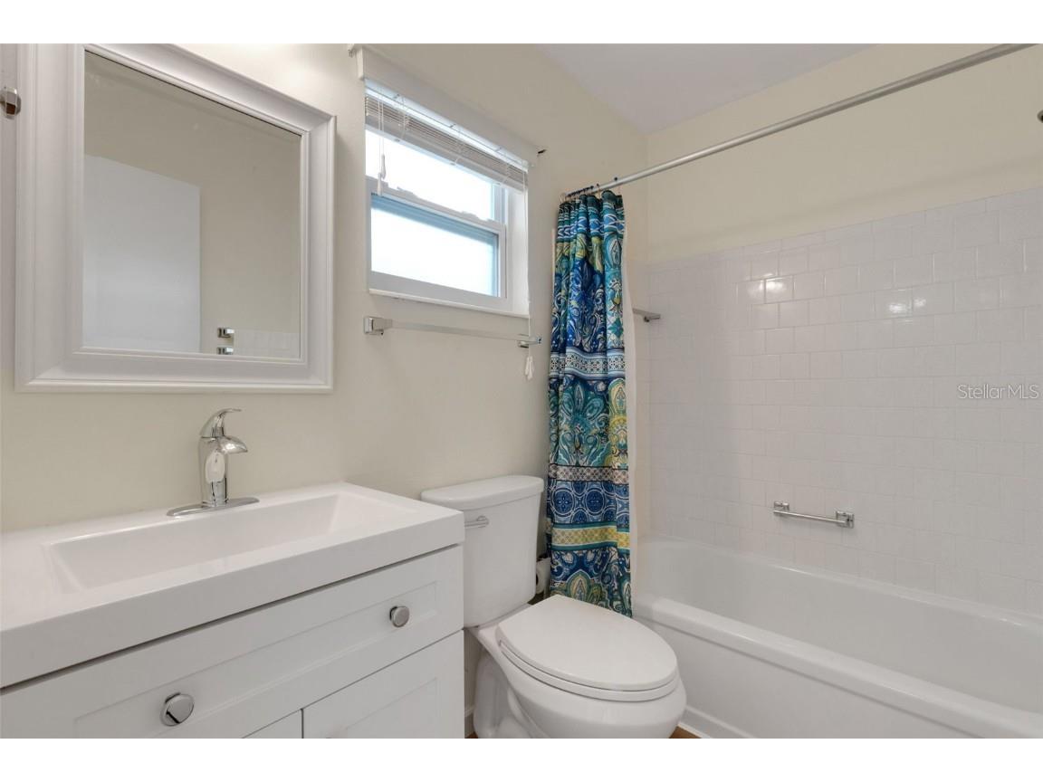 66 Strathmore Boulevard Sarasota FL 34233 A4663179 image28