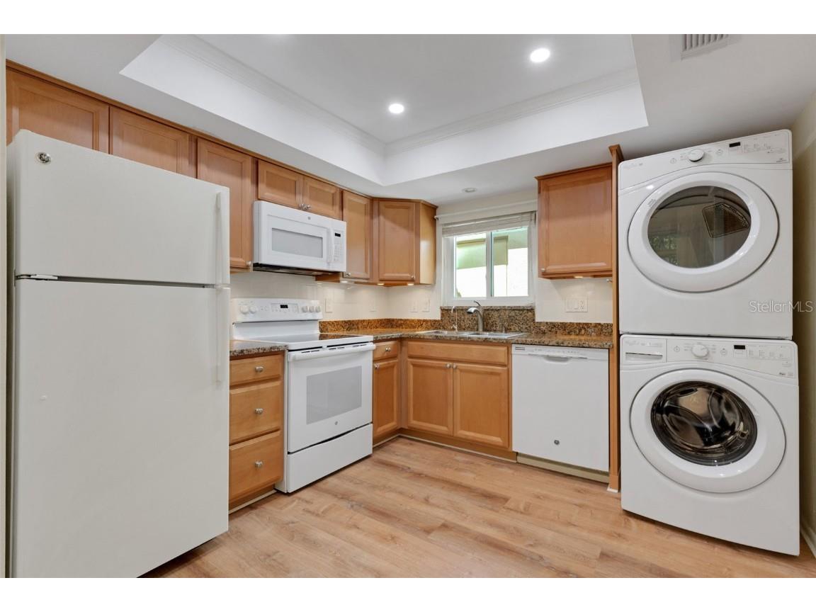 66 Strathmore Boulevard Sarasota FL 34233 A4663179 image3