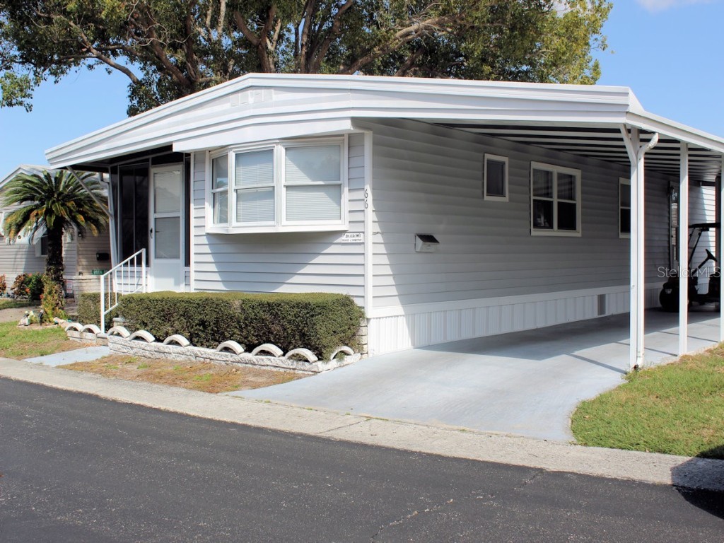 66 Thatch Palm Street E Largo FL 33770 U8234016 image1