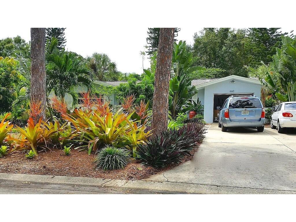 660 66th Avenue S Saint Petersburg FL 33705 U8193344 image1