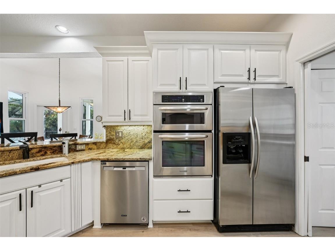 660 Bay Laurel Court NE Saint Petersburg FL 33703 - TAMPA BAY TB8425458 image12