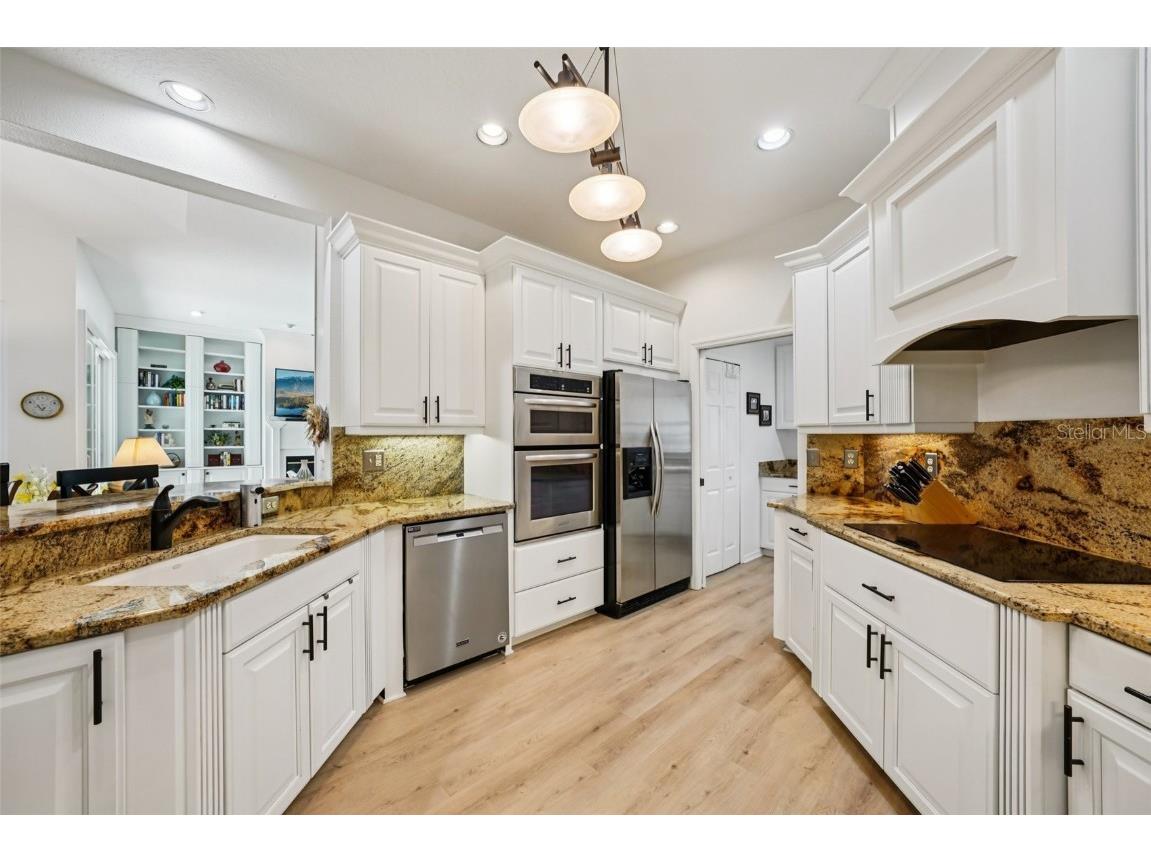 660 Bay Laurel Court NE Saint Petersburg FL 33703 - TAMPA BAY TB8425458 image14