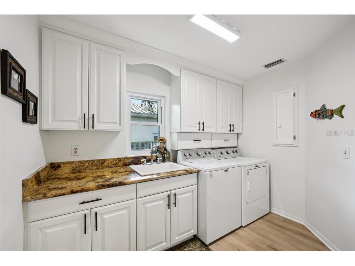 660 Bay Laurel Court NE Saint Petersburg FL 33703 - TAMPA BAY TB8425458 image16