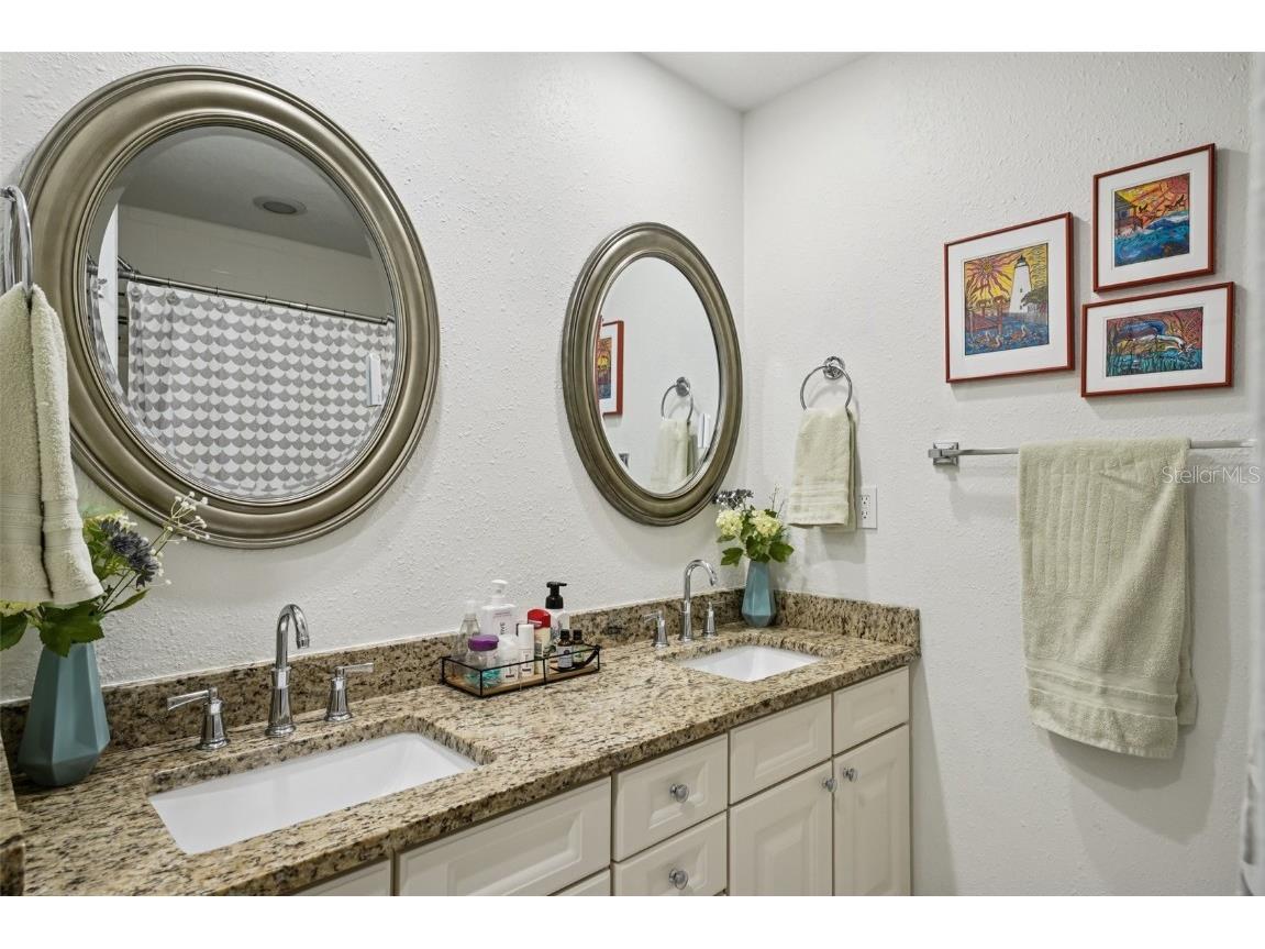 660 Bay Laurel Court NE Saint Petersburg FL 33703 - TAMPA BAY TB8425458 image38