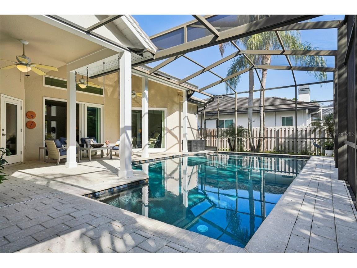 660 Bay Laurel Court NE Saint Petersburg FL 33703 - TAMPA BAY TB8425458 image4