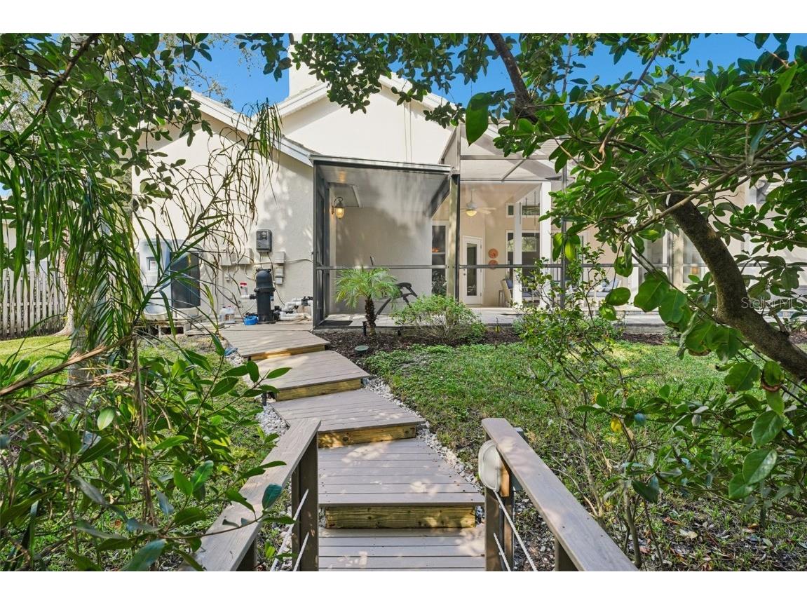 660 Bay Laurel Court NE Saint Petersburg FL 33703 - TAMPA BAY TB8425458 image54