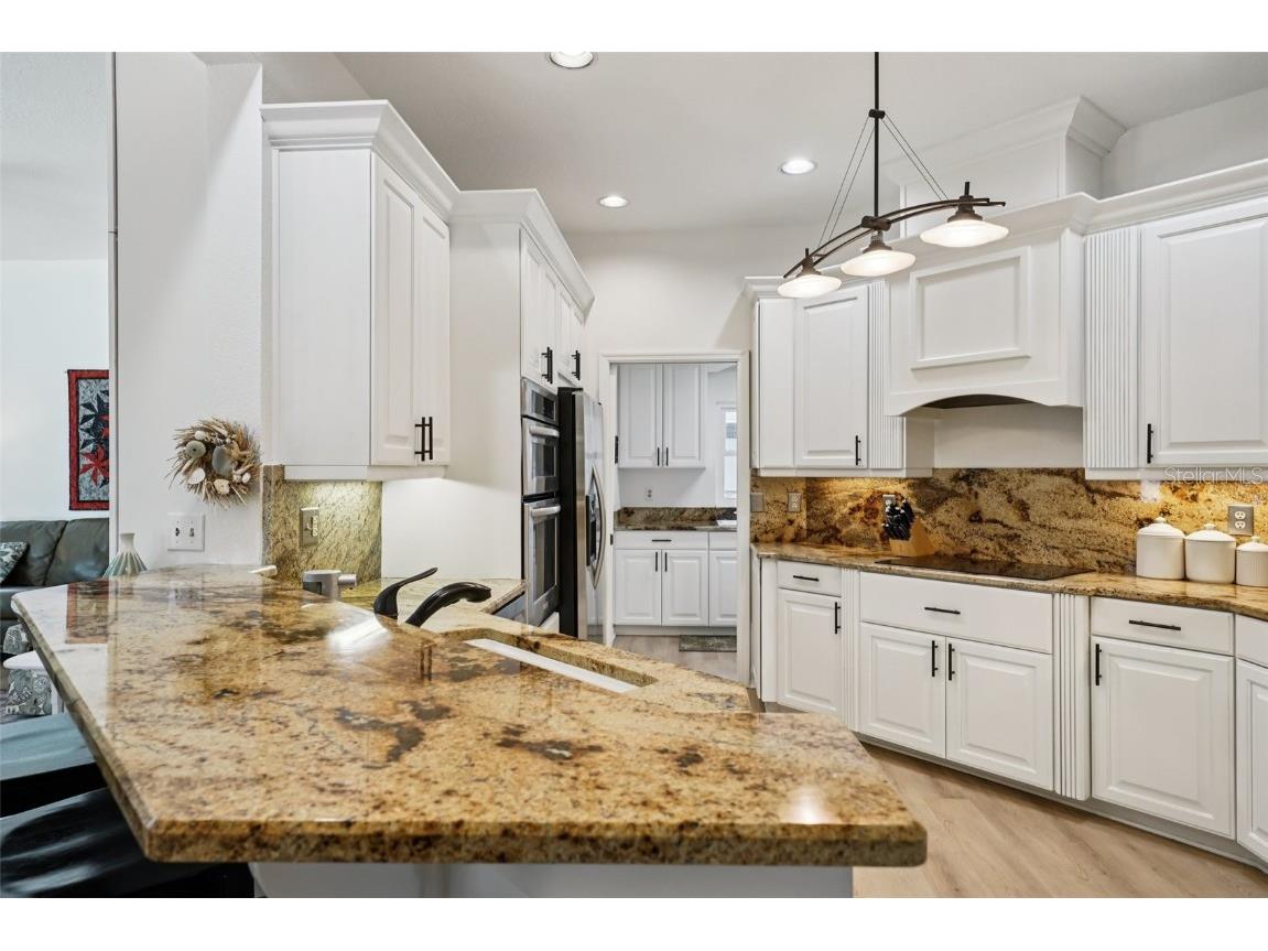 660 Bay Laurel Court NE Saint Petersburg FL 33703 - TAMPA BAY TB8425458 image8